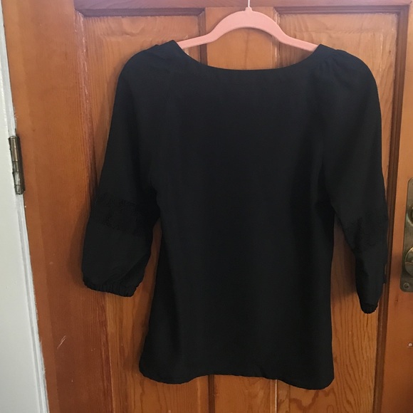 Kardashian Kollection Black Blouse with lace accent sleeves Size XS - Picture 4 of 8